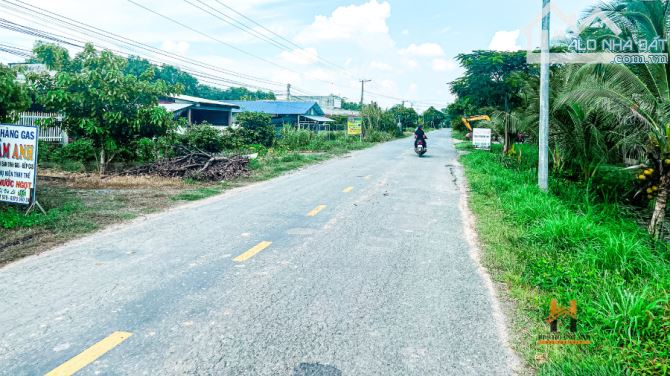 Kẹt tiền cần bán lô thổ cư 155m2 đường đá xanh 8m chỉ 500 triệu Đức Huệ - 1