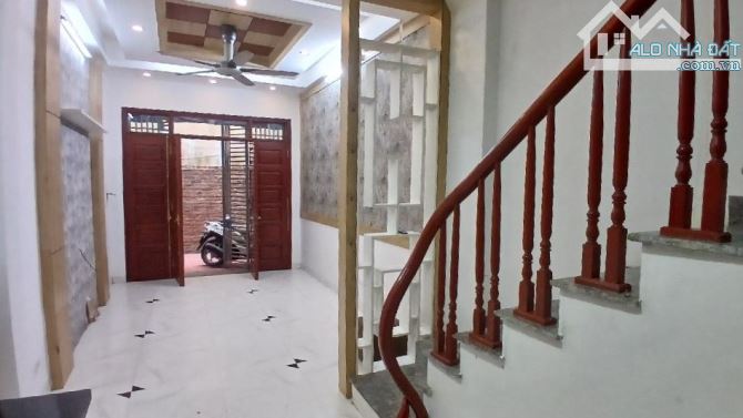 BÁN NHÀ NGUYỄN CHÍNH, HOÀNG MAI, NGÕ NÔNG GẦN Ô TÔ, 30M2, 5.8 TỶ - 1