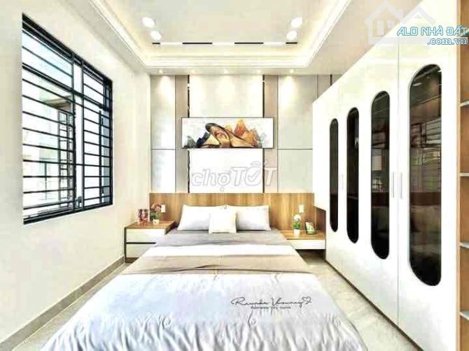 Vài Bước Ra Công Viên VINHOMES CENTRAL PARK Chỉ 6,5 Tỷ, ngang 4m,3 tầng - 1