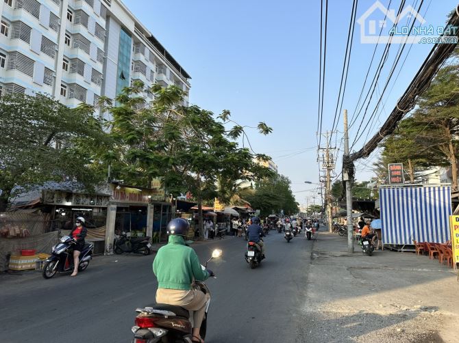 mặt tiền đường tăng nhơn phú quận 9 ngay cao đẵng công thương khu kinh doanh sầm uất 24/7 - 1