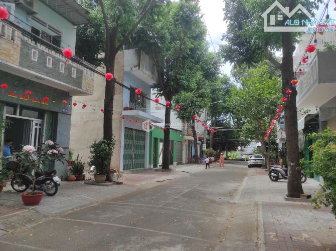 BÁN NHÀ P10, ĐƯỜNG KHU BÀN CỜ, 94M2, TRUNG TÂM P10 - 1