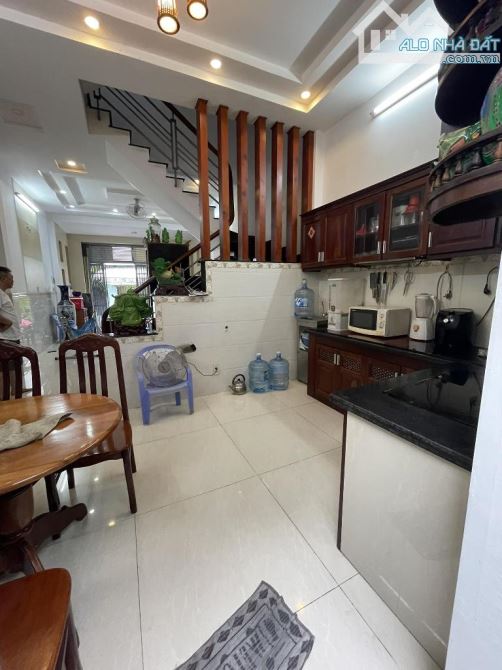 Nhà đẹp P.Bình Hưng Hòa, hẻm 8m thông, 4,5×12, 3 tầng, giá 5,6 tỷ - 1
