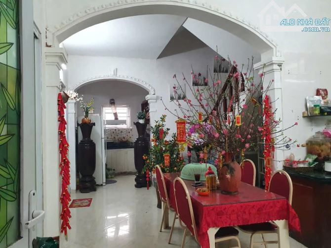 NHÀ DÂN XÂY ĐẸP LÔ GÓC 3 THOÁNG Ô TÔ ĐỖ CỬA VĂN QUÁN HÀ ĐÔNG 80m 9 TỶ - 2