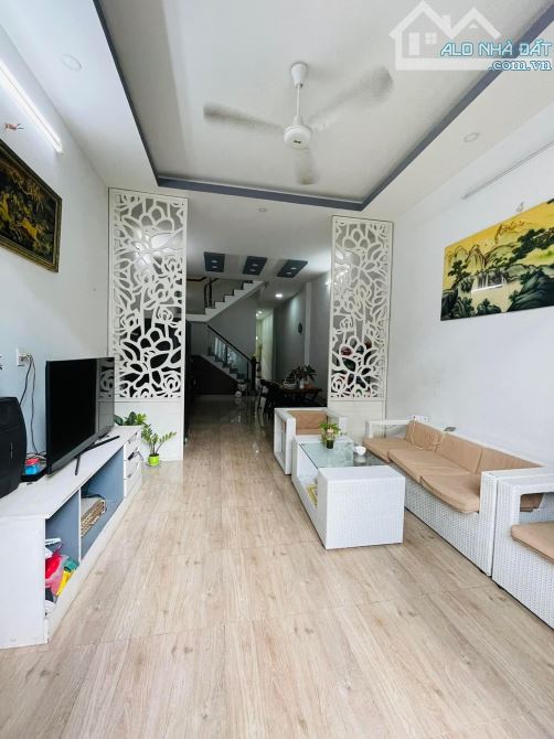 Bán nhà mặt tiền chợ ngay Tạ Quang Bửu, Hiếm, 4x32 chỉ 16 tỷ 8 - 3