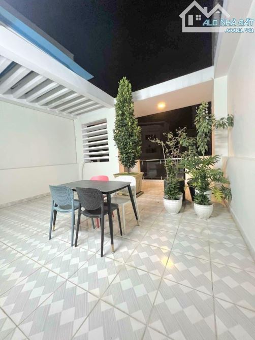 NHÀ XE HƠI ĐẬU TRƯỚC CỬA ĐƯỜNG NGUYỄN THỊ THẬP, Q7 – CHỈ TỪ 7,6 TỶ - 2
