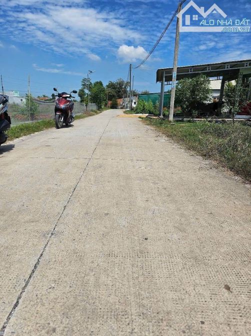 Bán Đất Đức Hoà Thượng,117m2 thổ cư SHR. 1 sẹc 823D vào 200m giá bán : 950 triệu - 2
