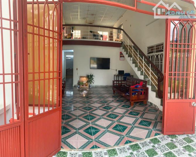 Bán nhà diện tích lớn 121m2 kiệt 193 Hà Huy Tập Giá 3,68 tỷ - 2