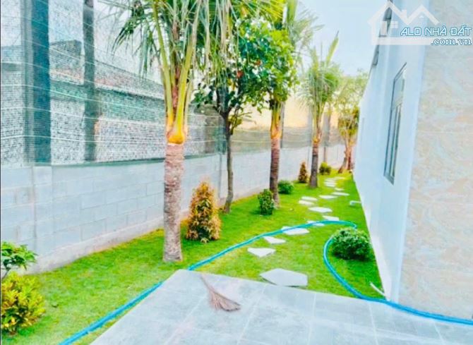 🔥Nhà Vườn 500m2 có thổ cư - giá bán nhỉnh 2 tỷ ngay Thị Trấn Củ Chi, đường xe ô tô 7 chổ - 2