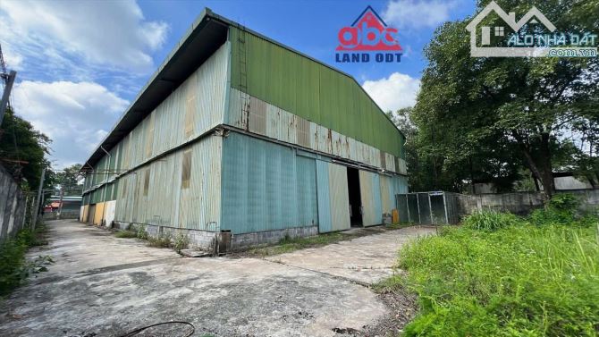 CHO THUÊ KHO XƯỞNG 2600m2  SX MẶT TIỀN ĐƯỜNG ĐỒNG KHỞI GIÁ 70TRIỆU 1/THÁNG CỌC HĐ LÂU DÀI - 2