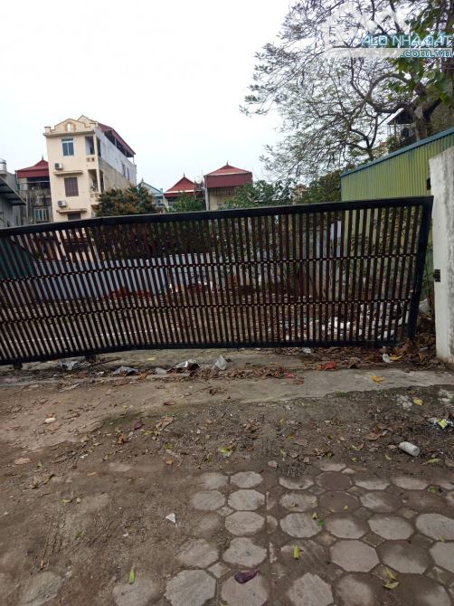 Mặt phố/108 m2/4.5 Mt/9 tỷ/vỉa hè kinh doanh/ Khu Hồ Cầu Đuống/yên viên - 2