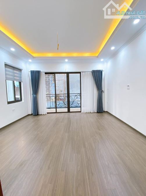 Bán nhà Trạm Trôi trung tâm huyện Hoài Đức, 150m đường 32, 32M 5 Tầng, 2 mặt tiền, ô tô đỗ - 3