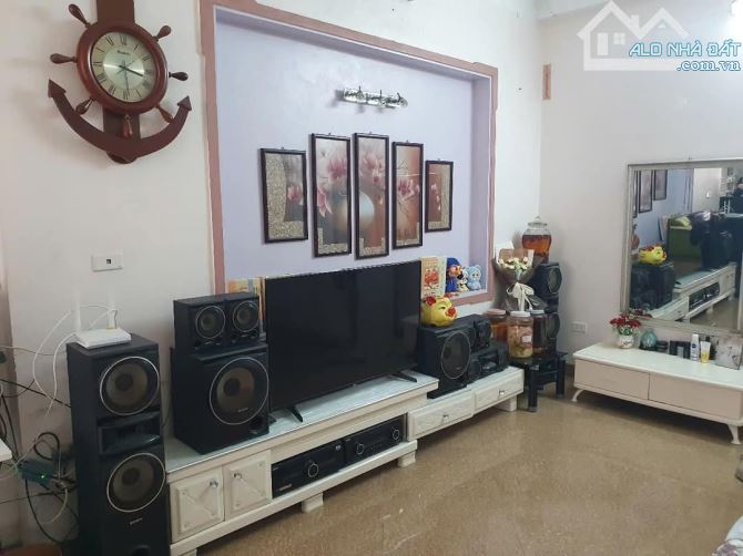 NHÀ DÂN XÂY ĐẸP LÔ GÓC 3 THOÁNG Ô TÔ ĐỖ CỬA VĂN QUÁN HÀ ĐÔNG 80m 9 TỶ - 3