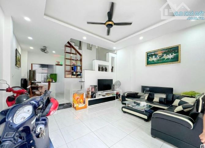 NHÀ XE HƠI ĐẬU TRƯỚC CỬA ĐƯỜNG NGUYỄN THỊ THẬP, Q7 – CHỈ TỪ 7,6 TỶ - 3