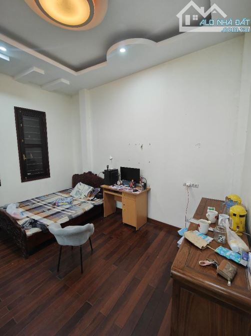Bán nhà Trần Thái Tông 45m2 x 5 tầng - 9,5 tỷ - Đẹp như hoa hậu vừa xây - 3