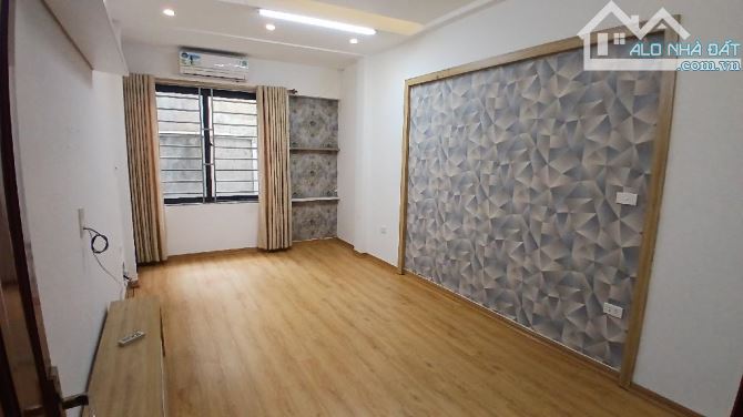 BÁN NHÀ NGUYỄN CHÍNH, HOÀNG MAI, NGÕ NÔNG GẦN Ô TÔ, 30M2, 5.8 TỶ - 3