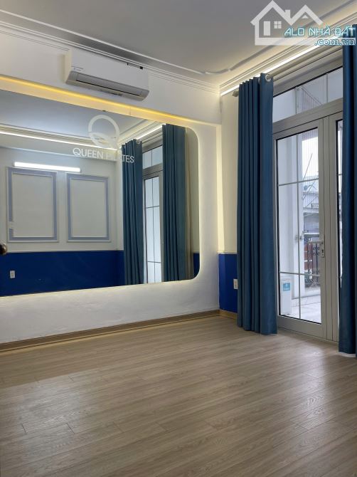 Cho thuê liền kề HDI- 201 Nguyễn Tuân, Nhân Chính. DT 96m2, 1 hầm, 4 nổi. Nhà đẹp. 50triệu - 3
