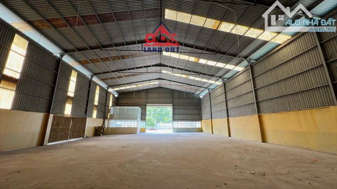 CHO THUÊ KHO XƯỞNG 2600m2  SX MẶT TIỀN ĐƯỜNG ĐỒNG KHỞI GIÁ 70TRIỆU 1/THÁNG CỌC HĐ LÂU DÀI - 3