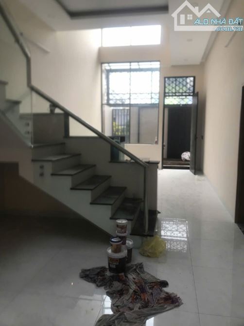 Bình Tân, Nhà biết thự đẹp 4 tầng,Dt 185 m2, ngang 8m, giá rẻ - 3