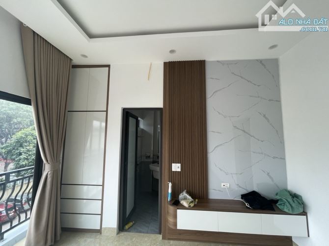 SIÊU PHẨM NHÀ K.INH DOANH - TRƯỚC NHÀ 2 Ô TÔ TRÁNH - Ô TÔ ĐỖ NGÀY ĐÊM - NHỈNH 9 TỶ - 3