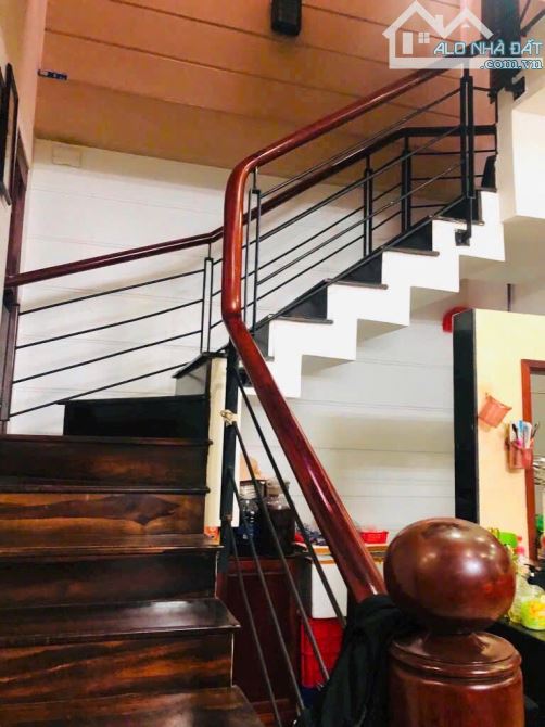 BIỆT THỰ MINI 3 TẦNG KHU DÂN CƯ VIP HUỲNH VĂN NGHỆ - PHẠM VĂN BẠCH. DT 6Mx14M. NỞ HẬU 7M - 4