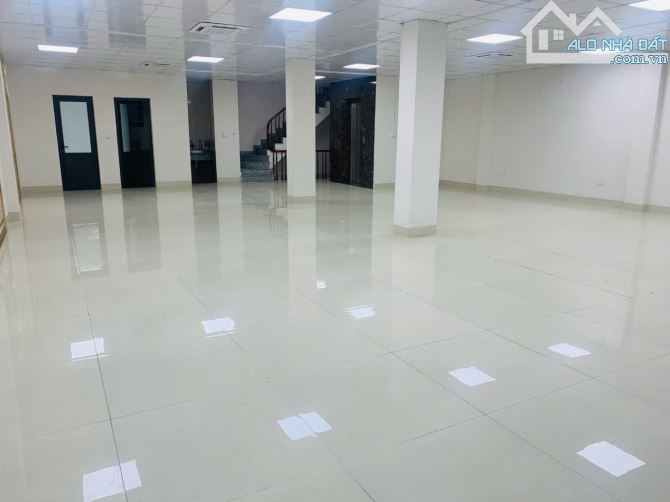 Cho thuê nhà KĐT Văn Phú, Hà Đông 200m2, 5 tầng, mt 10m, thông sàn, thang máy, giá 80tr - 4