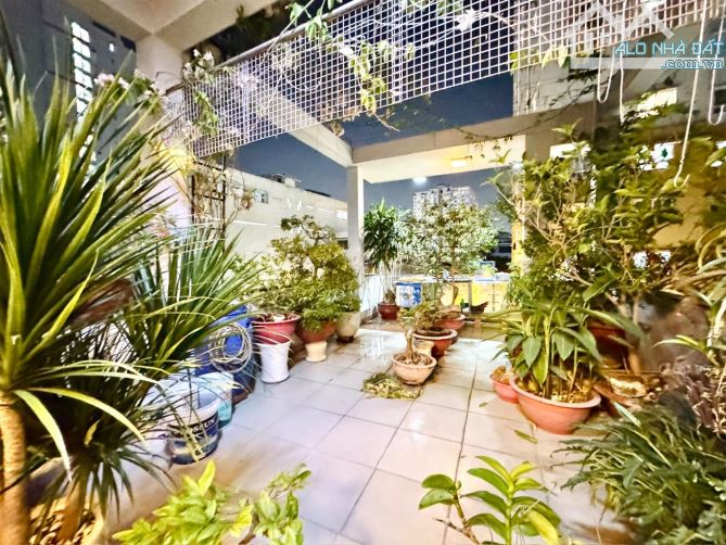 Tân Phú - giáp quận 11 - 80m2 - đường 6m - 4 tầng - nội thất xịn - gần đầm sen - 9tỷ n - 4