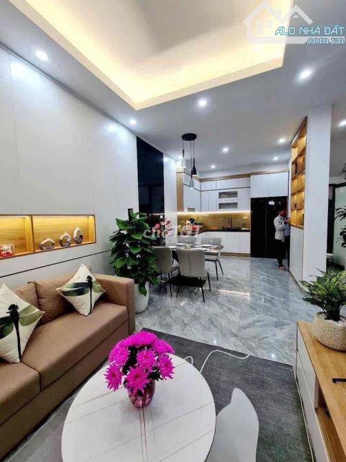 Rất Hiếm, Nhà Lô Góc 68m2 - 4 tầng - Chủ Tặng Full Đồ -Nơ Trang Long + Diện tích: 68m2 - 4