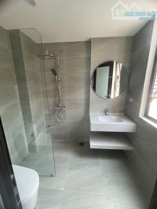 Bán gấp nhà Việt Hưng Long Biên 40m 5T MT5.3m hơn 7 tỷ gần ô tô lô góc thoáng sáng - 4