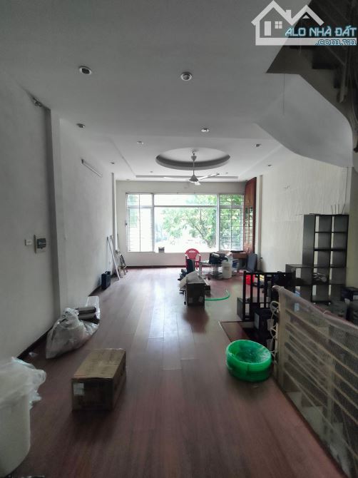 19.2 TỶ PHÂN LÔ TRẦN QUỐC HOÀN 70m 5T MT 6m GARA Ô TÔ TRÁNH KINH DOANH DÂN TRÍ AN NINH TỐT - 4