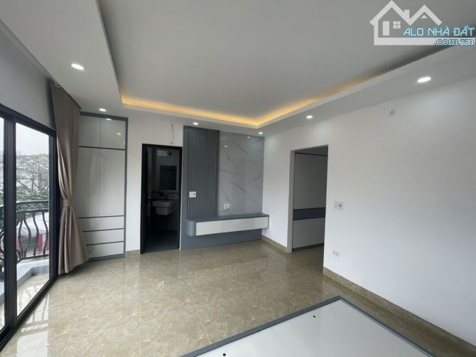 SIÊU PHẨM NHÀ K.INH DOANH - TRƯỚC NHÀ 2 Ô TÔ TRÁNH - Ô TÔ ĐỖ NGÀY ĐÊM - NHỈNH 9 TỶ - 4