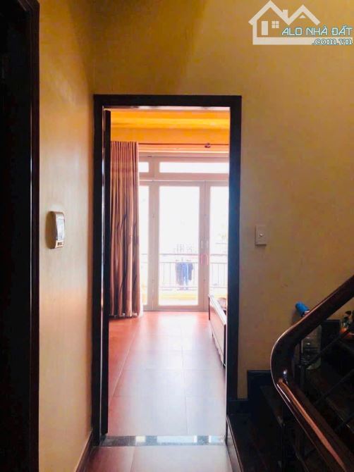 BIỆT THỰ MINI 3 TẦNG KHU DÂN CƯ VIP HUỲNH VĂN NGHỆ - PHẠM VĂN BẠCH. DT 6Mx14M. NỞ HẬU 7M - 5