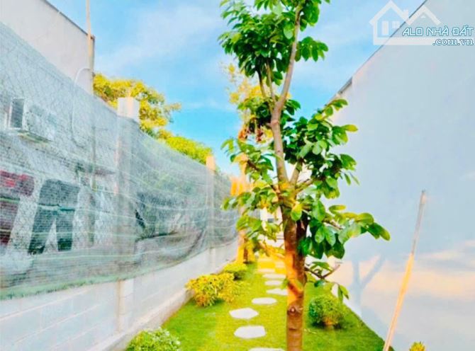 🔥Nhà Vườn 500m2 có thổ cư - giá bán nhỉnh 2 tỷ ngay Thị Trấn Củ Chi, đường xe ô tô 7 chổ - 5