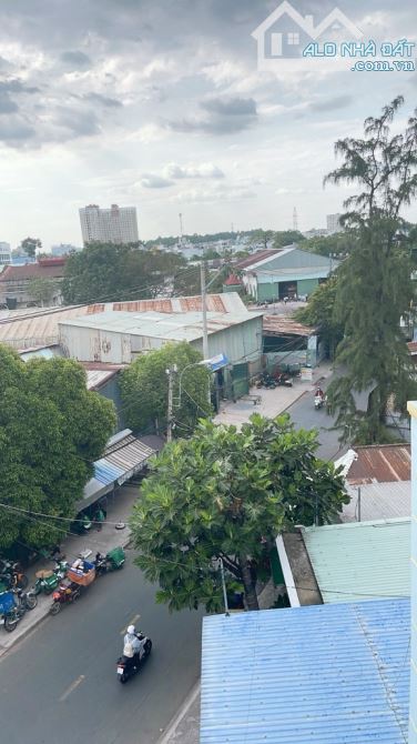 siêu phẩm mặt tiền , kinh doanh , văn phòng , công ty ..., đường 10m - trải nhựa q12 - 7