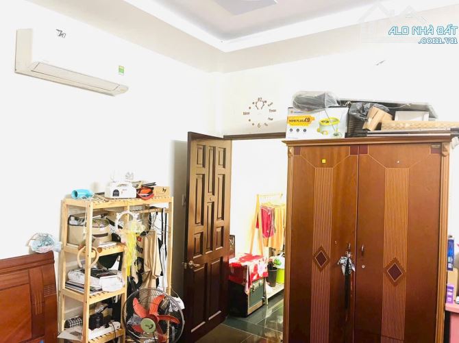 Một căn duy nhất MẶT TIỀN TÔ KÝ SÁT NGUYỄN ẢNH THỦ - HÓC MÔN, 9m nở hậu 9.7m dài 33m