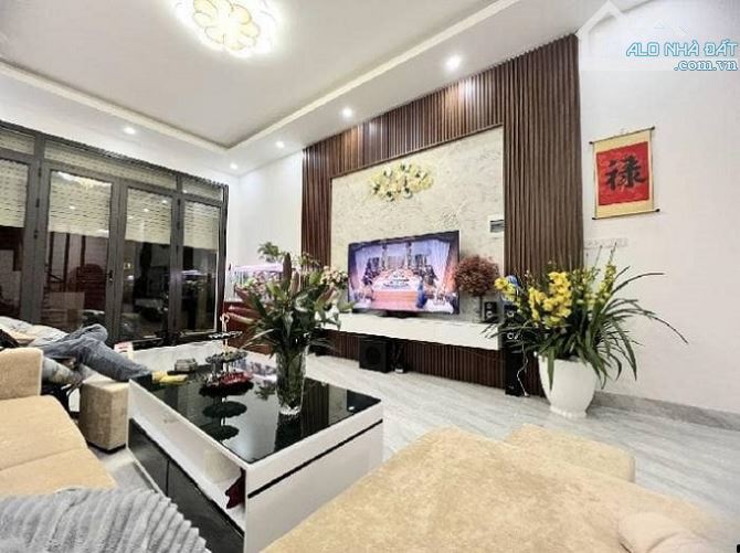 NHÀ ĐỒNG MAI GẦN TRƯỜNG HỌC VIEW THOÁNG 35M 4T 2.87TỶ