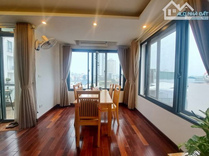 Bán tòa apartments Tây Hồ, 267m, mt 8,5m, dòng tiền 300tr/tháng