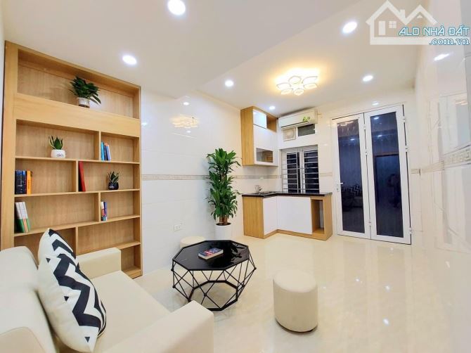 BÁN NHÀ PHỐ KIM MÃ – 26M², 4 TẦNG, MT 5.8M, NHÀ MỚI, GIÁ 5.3 TỶ