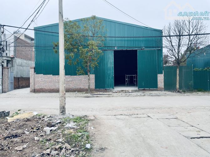 Cho thuê 350m2 kho mới dựng, cont lùi vào tận trong