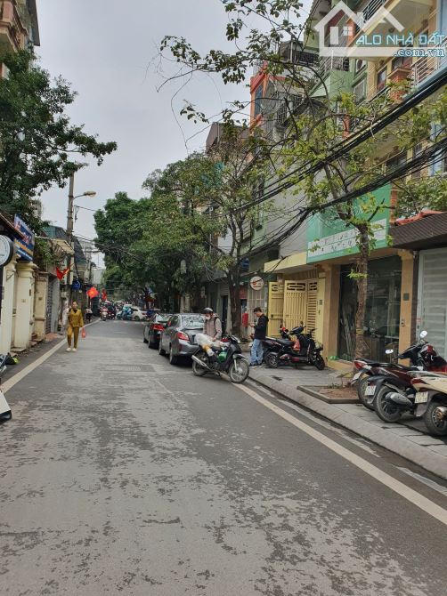 BÁN NHÀ PHỐ HOÀNG ĐẠO THÀNH, THANH XUÂN, PHÂN LÔ, VỈA HÈ, KINH DOANH, DT 63M2* GIÁ 17.8 TỶ