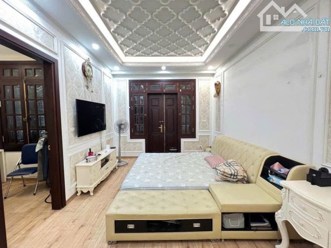 BÁN BIỆT THỰ LÔ GÓC KĐT TRUNG VĂN – 143M² – 5 TẦNG (1 HẦM) – MT 16M – GIÁ 38 TỶ