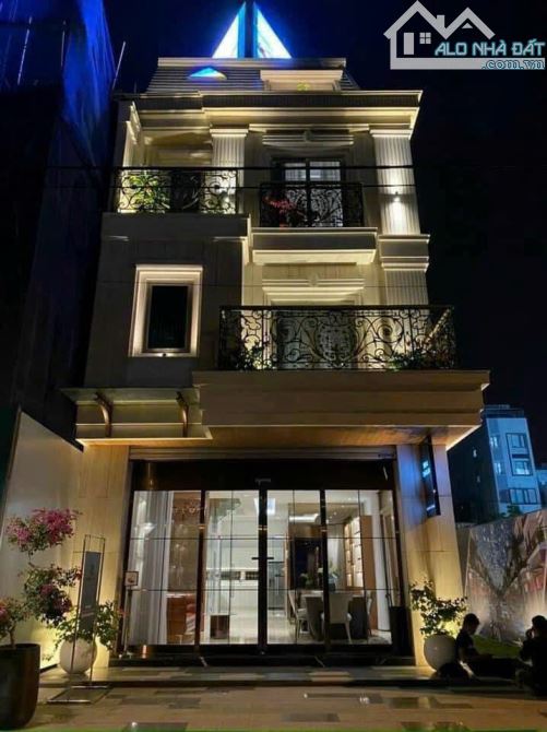 BÁN SHOPHOUSE 4.5 TẦNG FULL NỘI THẤT, NGAY CC ESTUARY- CHO THUÊ 45 TR/ THÁNG- GIÁ HƠN 15TY