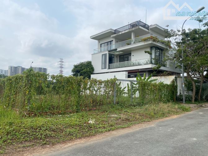 Bán đất dự án Phú Nhuận Phước Long B đường Đỗ Xuân Hợp Quận 9 cũ (300m2) 85 tr/m2