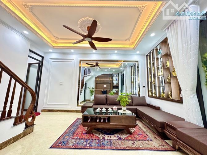 BÁN NHÀ ĐẸP KHU QUẬN ỦY CẦU GIẤY – 6 TẦNG THANG MÁY – NGÕ RỘNG – KHU VIP – GIÁ 7.9 TỶ