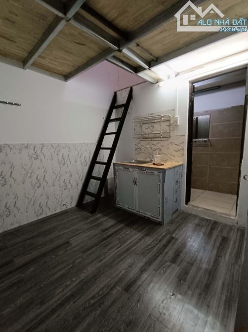 Cho thuê phòng MT Đinh Bộ Lĩnh, P.26, 25m2 NT cơ bản, 3.1tr