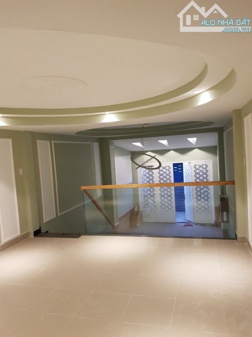 Mặt tiền Quang Trung P.14 GV, 127m2 4 tầng