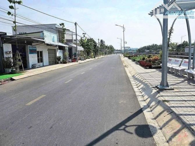 Nền mặt tiền bờ kè rạch Mương Khai ( gần BV Nhi Đồng)