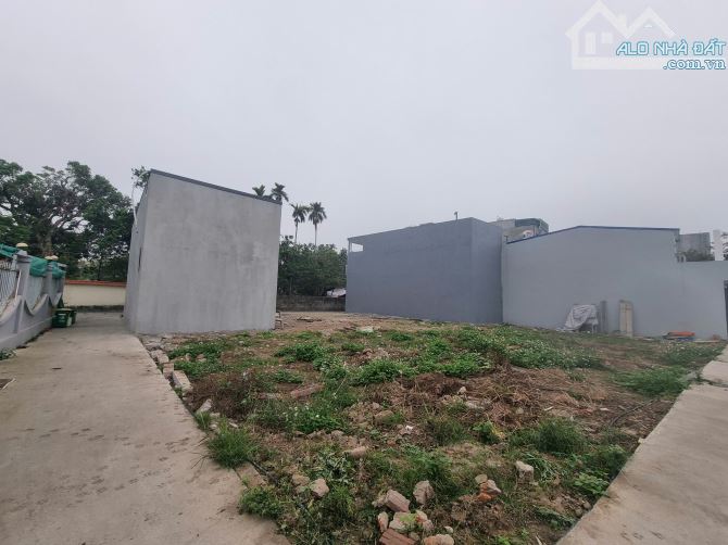 Lô 40m2 Cạnh Trường Học Hùng Vương Giá 780 triệu.