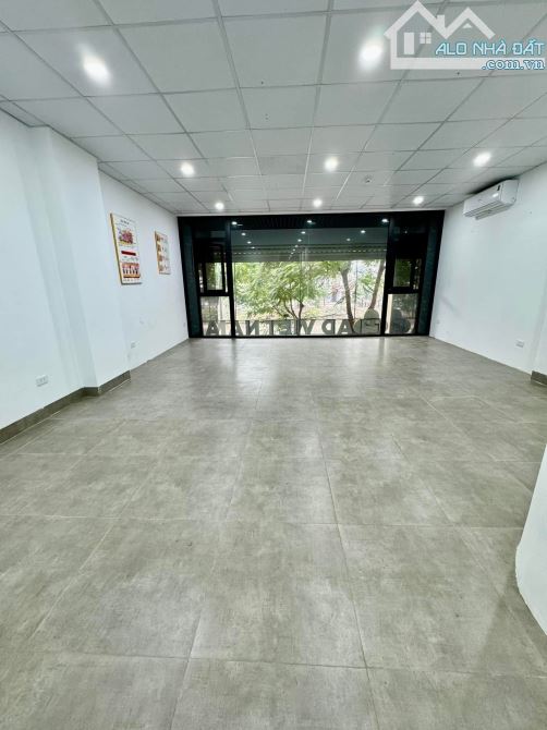 Tin Thật. Toà VP 9T thang máy Mặt phố Vũ Tông Phan, 95/106m2, MT 6.1m, 50 tỷ - 1
