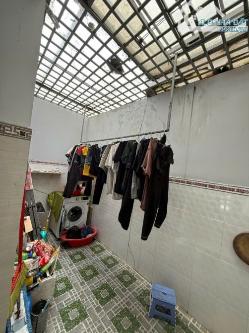 💥1 xẹt Bùi Văn Ngữ- HT- Q.12👉Ngay Chợ Đông Quang- hxt né nhau- 3 tầng -88m2- Chỉ 5 tỷ - 1
