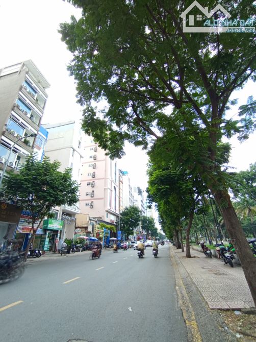 Tòa nhà mặt tiền Phạm Ngũ Lão Quận 1, DT: 4,5x25m, 1 hầm 12 lầu giá 93 tỷ - 1